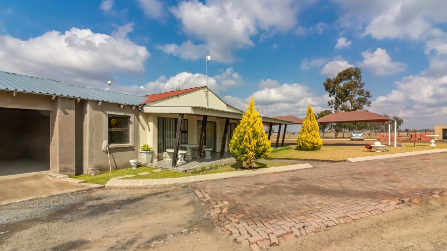 3 Bedroom Property for Sale in Kroonstad Rural Free State